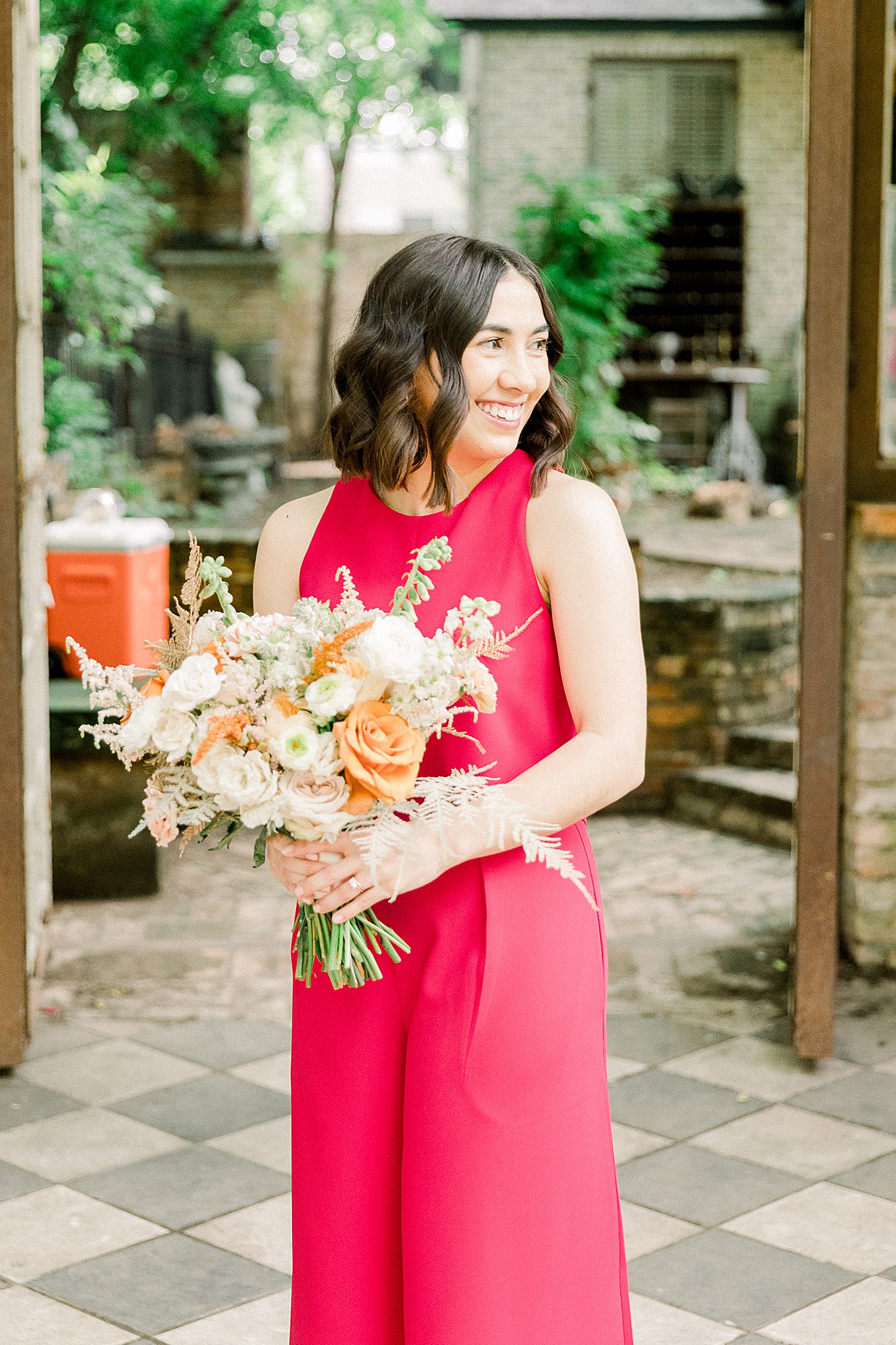 Summer Wedding Flowers, Bride with Bouquet, Austin, Texas, Wedding Venues