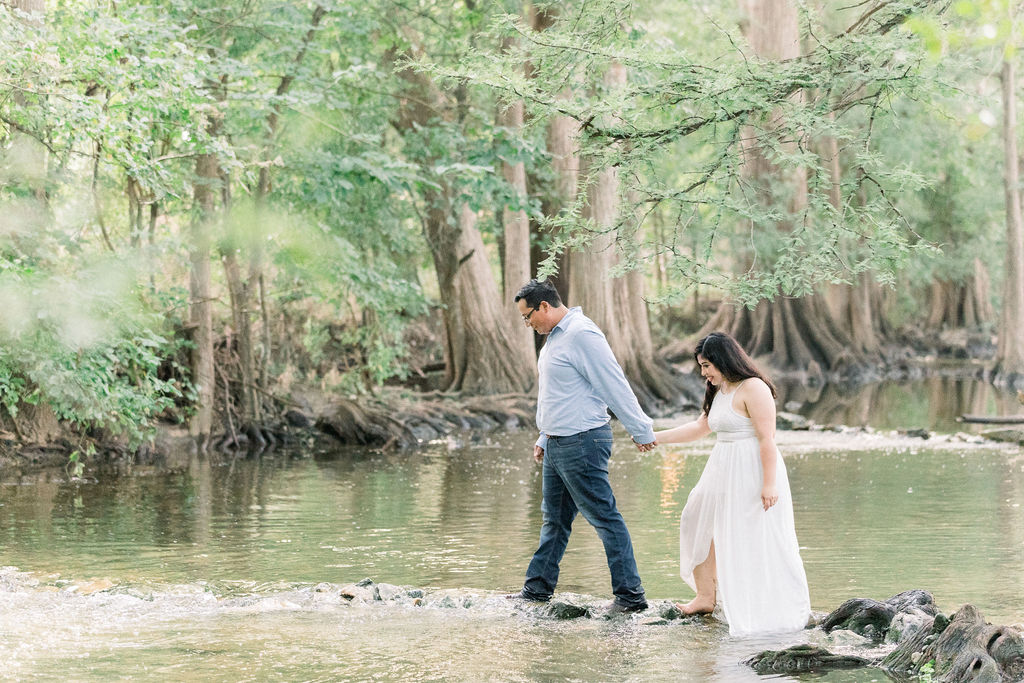 River Engagement Pictures at Cibolo Nature Center, Anna Kay Photography, San Antonio Wedding Photographer